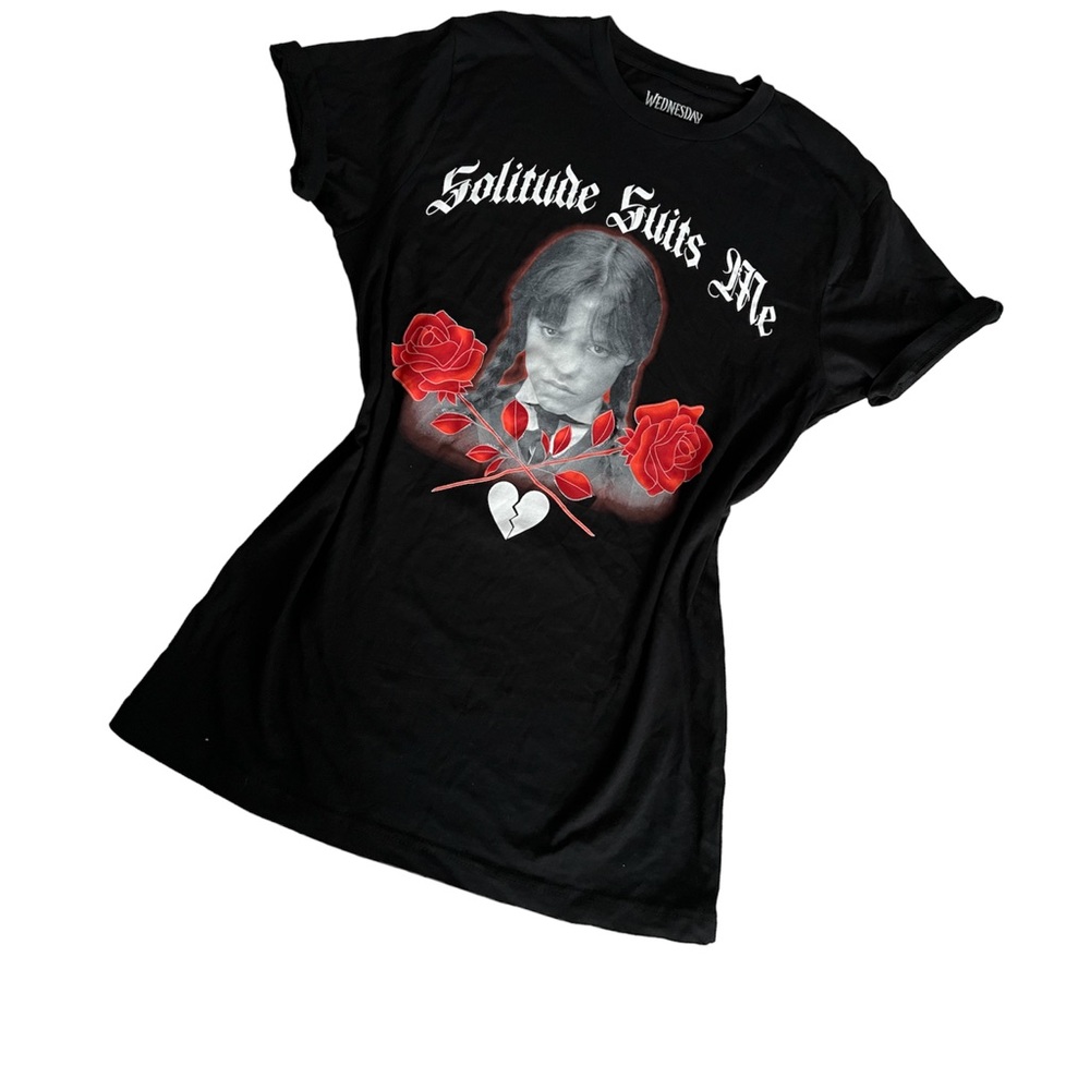 WEDNESDAY ADDAMS Black Graphic Short Sleeved  T-Shirt size Medium (NWOT)